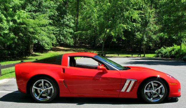 2010 Chevrolet Corvette 1995 Ford XLT