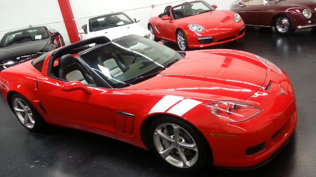 2010 Chevrolet Corvette 1995 Ford XLT