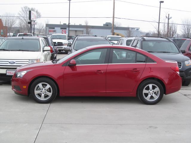 2011 Chevrolet Cruze 4dr Sdn I4 CVT 2.5