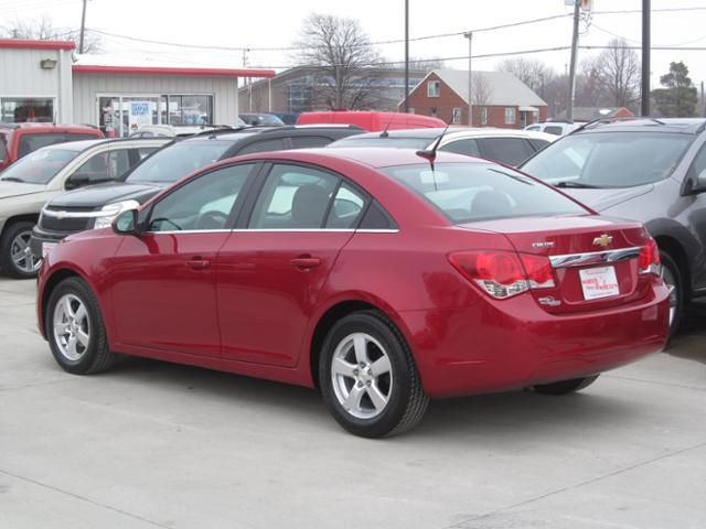 2011 Chevrolet Cruze 4dr Sdn I4 CVT 2.5