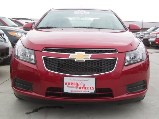 2011 Chevrolet Cruze 4dr Sdn I4 CVT 2.5