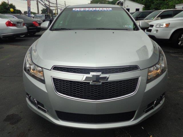 2011 Chevrolet Cruze 4dr Sdn I4 CVT 2.5