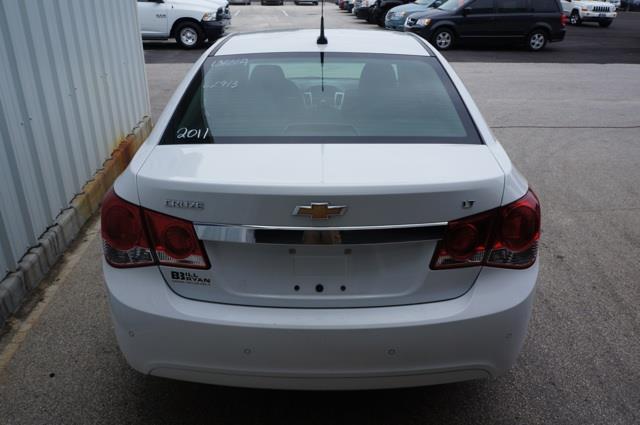 2011 Chevrolet Cruze 4dr Sdn I4 CVT 2.5