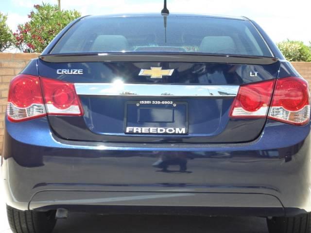 2011 Chevrolet Cruze 4dr Sdn I4 CVT 2.5