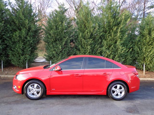 2012 Chevrolet Cruze 2005 Toyota