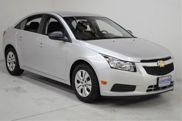 2012 Chevrolet Cruze Blk Ext With Silver Trin