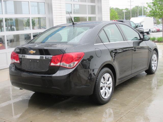 2012 Chevrolet Cruze Blk Ext With Silver Trin