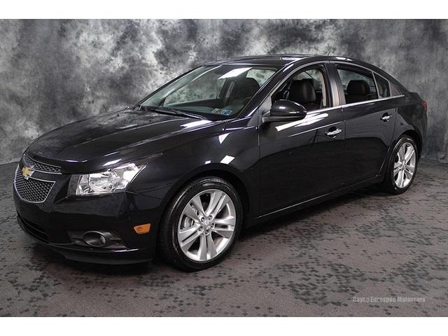 2013 Chevrolet Cruze Denali-awd-quads-third-tv/dvd-nav-sunroof