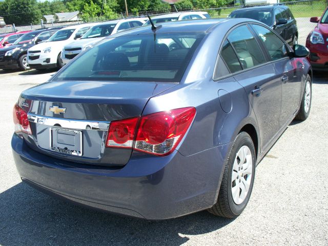 2013 Chevrolet Cruze E-150 Chateau