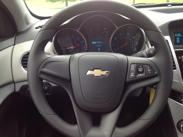 2014 Chevrolet Cruze 2WD Ext Cab Manual