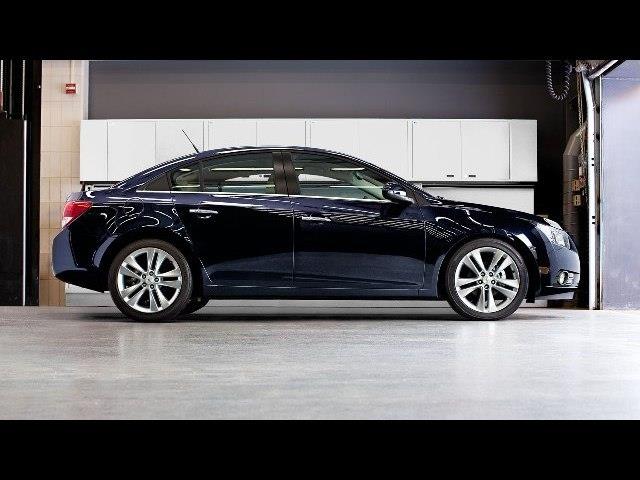2014 Chevrolet Cruze SE WITH TV Package
