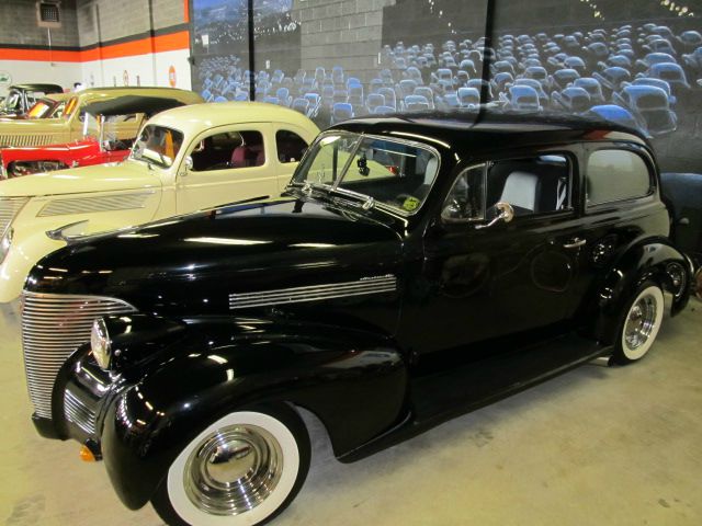 1939 Chevrolet Deluxe Hatchback 4D