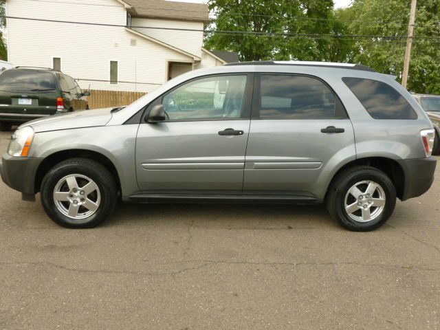 2005 Chevrolet Equinox 1.8T Quattro Sedan 4D