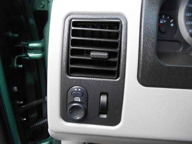 2005 Chevrolet Equinox 2.0L Automatic SE