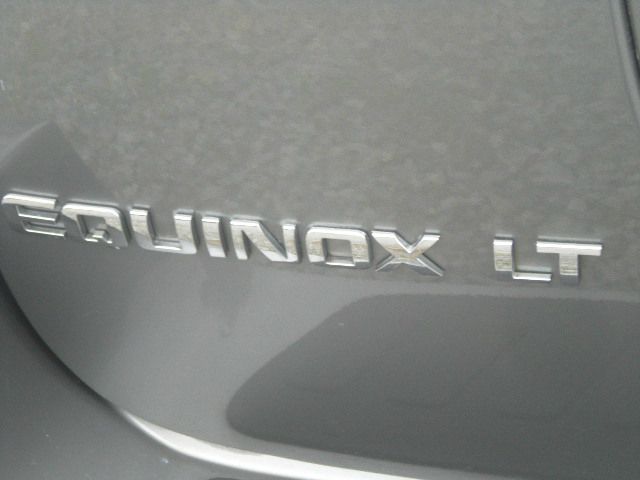 2005 Chevrolet Equinox 2.0L Automatic SE