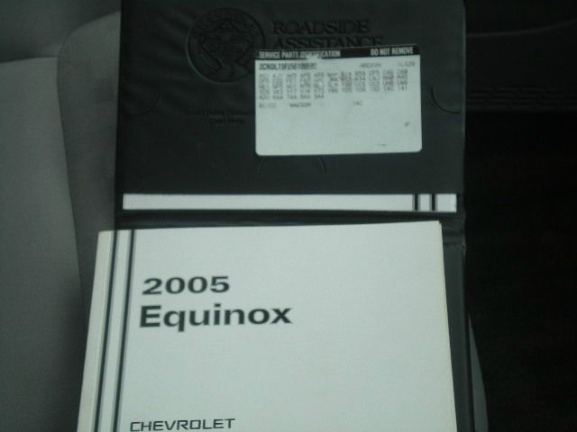 2005 Chevrolet Equinox 2.0L Automatic SE