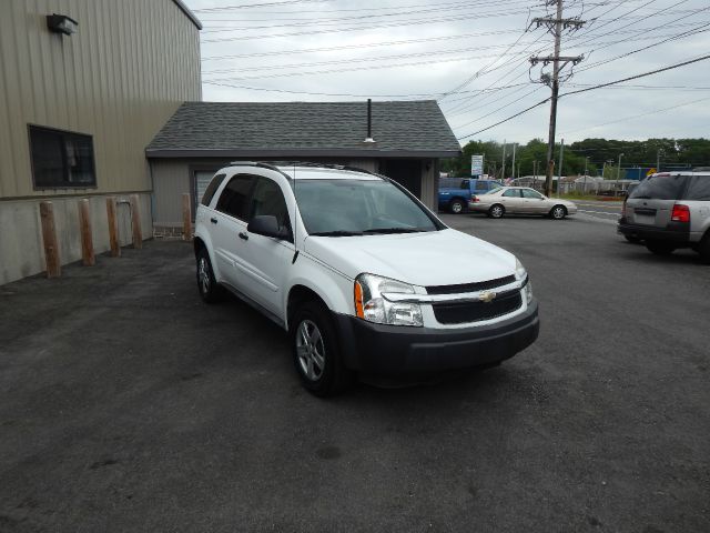 2005 Chevrolet Equinox 1.8T Quattro Sedan 4D