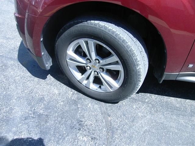 2010 Chevrolet Equinox 4dr Sdn I4 CVT 2.5