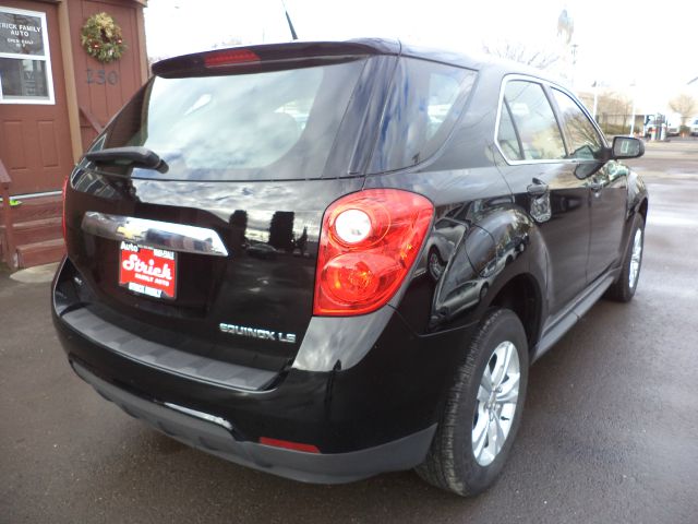 2010 Chevrolet Equinox 1.8T Quattro Sedan 4D