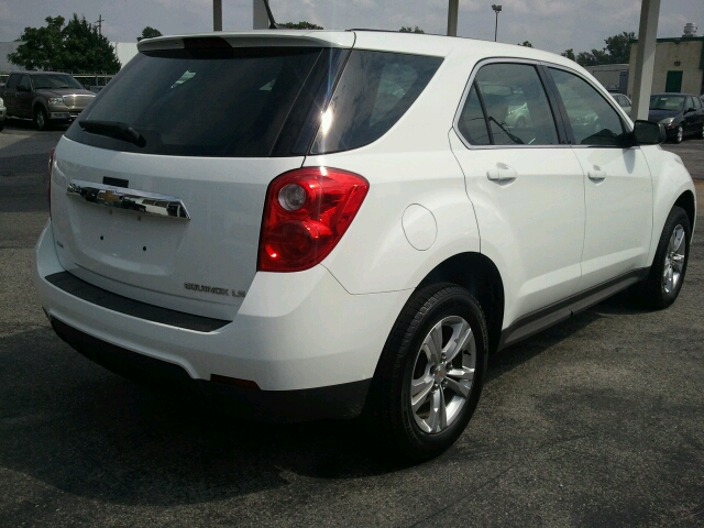 2010 Chevrolet Equinox 1.8T Quattro Sedan 4D