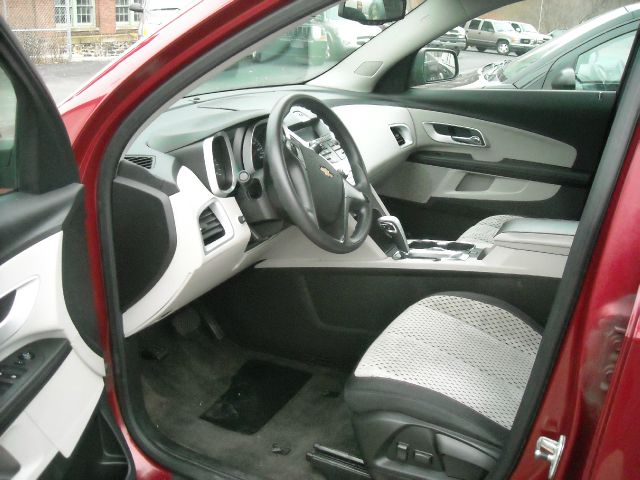 2010 Chevrolet Equinox 1.8T Quattro Sedan 4D