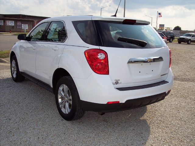 2010 Chevrolet Equinox 1.8T Quattro Sedan 4D