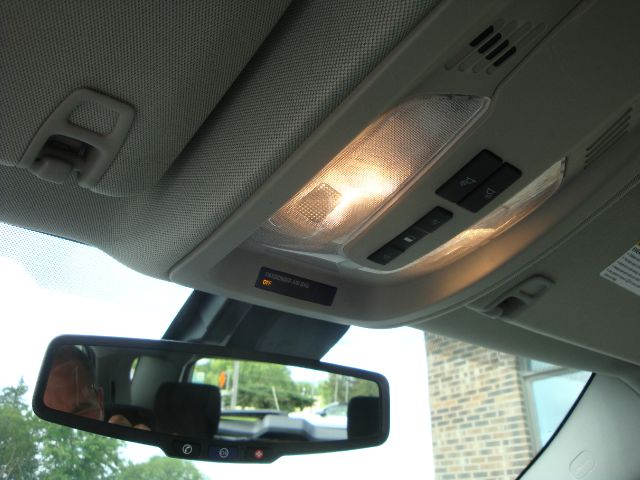 2010 Chevrolet Equinox 1.8T Quattro Sedan 4D