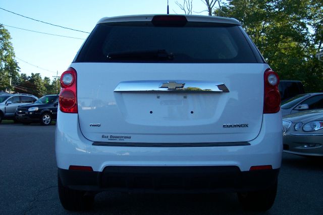 2011 Chevrolet Equinox 1.8T Quattro Sedan 4D