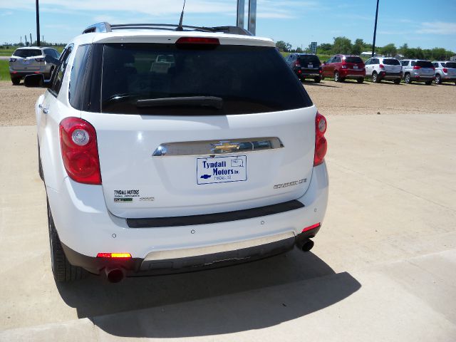 2011 Chevrolet Equinox REG CAB 137.0 WB, 60.4 CA