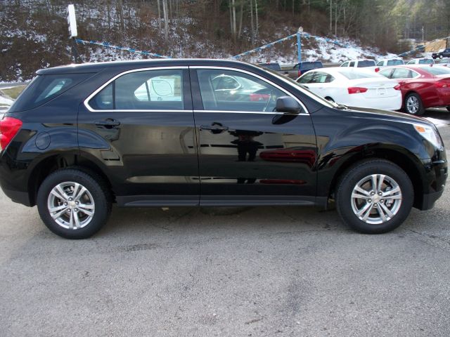 2014 Chevrolet Equinox 1.8T Quattro Sedan 4D