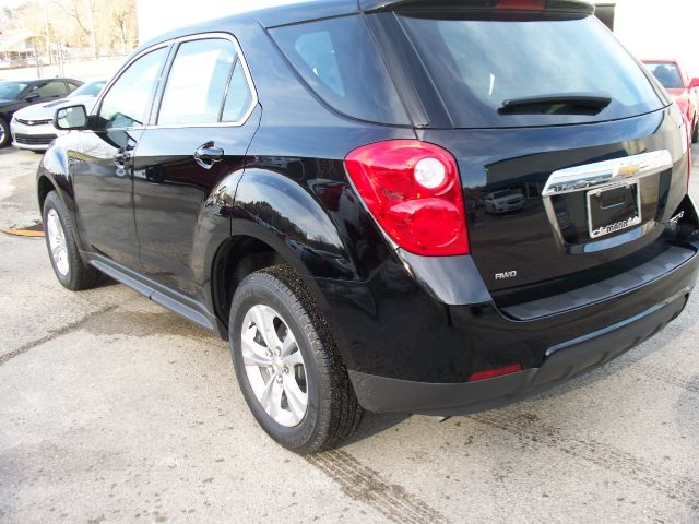 2014 Chevrolet Equinox 1.8T Quattro Sedan 4D