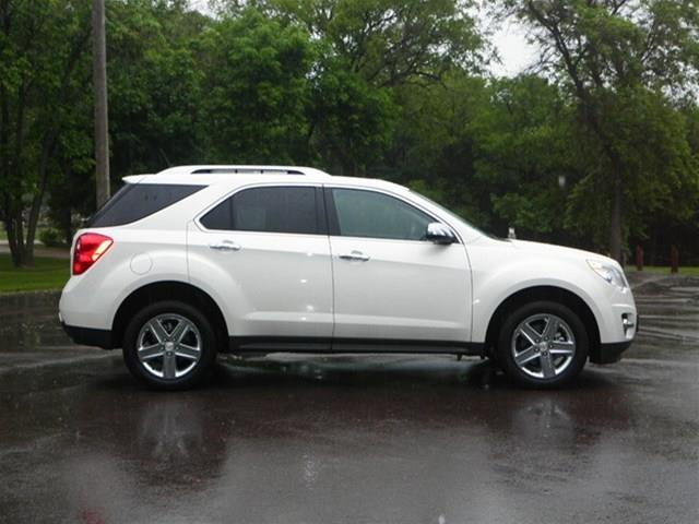 2014 Chevrolet Equinox 750li Xdrive 1-ownerawdnavigation Sedan