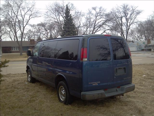 1997 Chevrolet Express LS 4X4