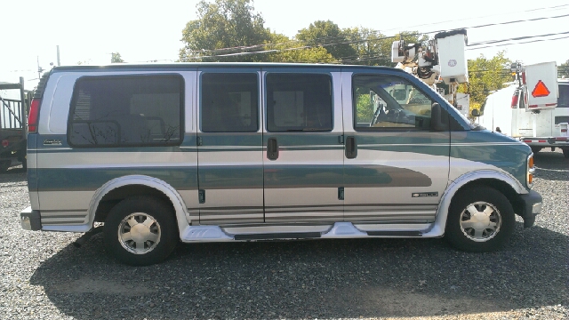 1998 Chevrolet Express 2004.5 4dr Sdn 1.8T Quattro Au