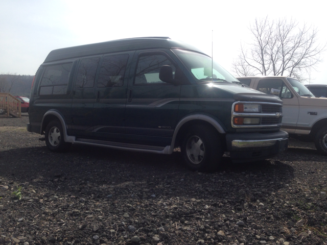 1998 Chevrolet Express 1.8T Fwd 2dr Cabriolet