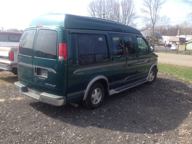 1998 Chevrolet Express 1.8T Fwd 2dr Cabriolet
