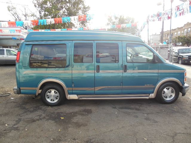 1998 Chevrolet Express 2004.5 4dr Sdn 1.8T Quattro Au