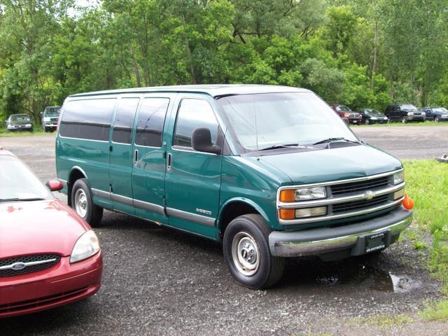 1999 Chevrolet Express Base