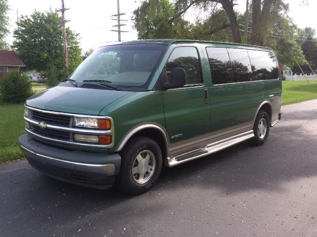 1999 Chevrolet Express 750i 4dr Sdn