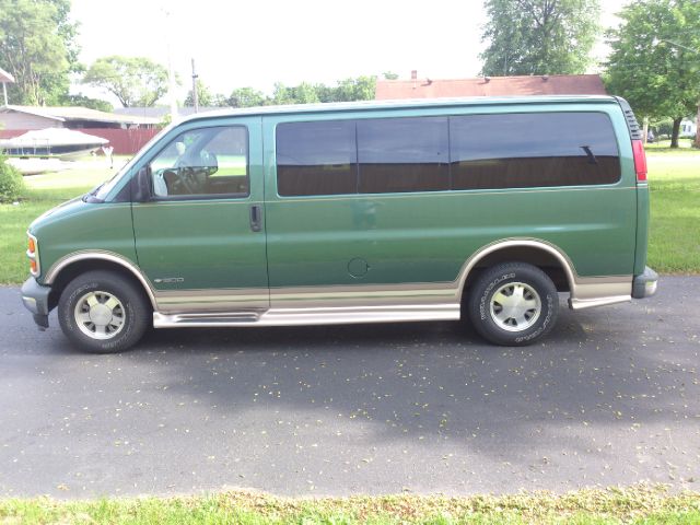 1999 Chevrolet Express 750i 4dr Sdn