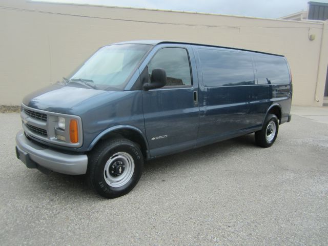1999 Chevrolet Express Club Cab 155 WB HD 4WD