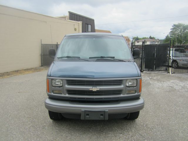 1999 Chevrolet Express Club Cab 155 WB HD 4WD