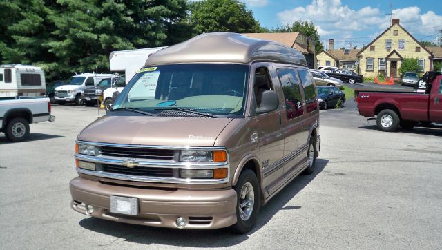 1999 Chevrolet Express 750i 4dr Sdn