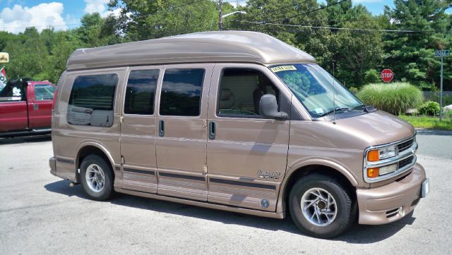 1999 Chevrolet Express 750i 4dr Sdn
