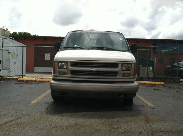 1999 Chevrolet Express 750i 4dr Sdn