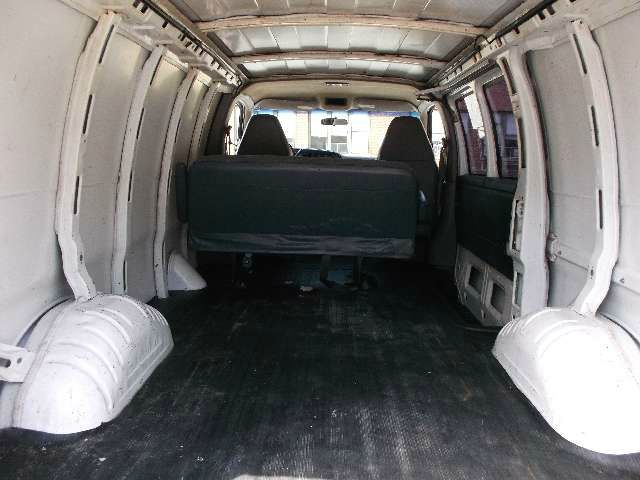 1999 Chevrolet Express 750i 4dr Sdn