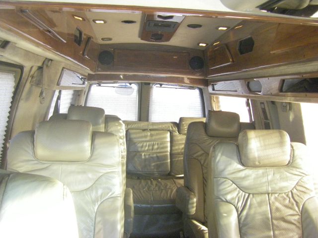 1999 Chevrolet Express 3.2L AWD