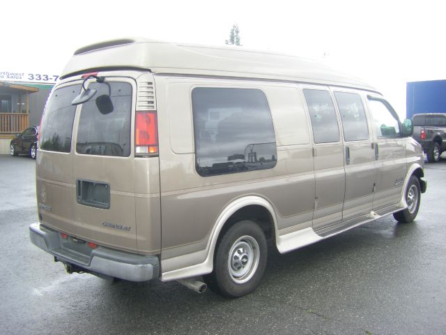 1999 Chevrolet Express 3.2L AWD