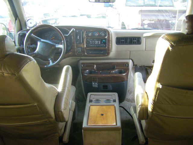 1999 Chevrolet Express 3.2L AWD