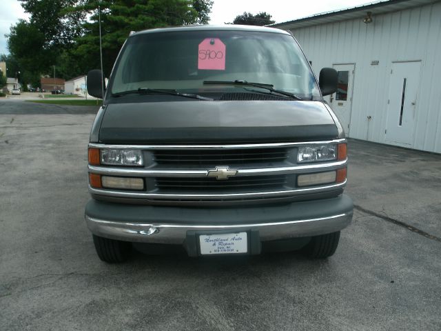 1999 Chevrolet Express REG WB